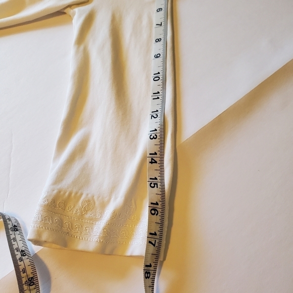 Lilly Pulitzer White Embroidered Trim Stretch Knit 3/4 Sleeve Tunic Sz xs - Picture 9 of 10